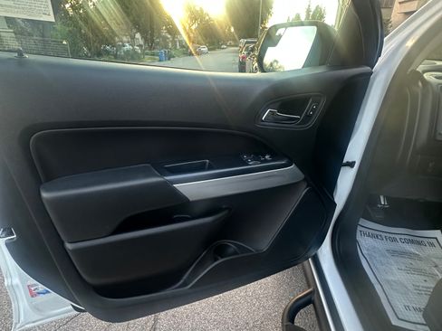 Used 2022 Chevrolet Colorado LT w/ Redline Special Edition image 14