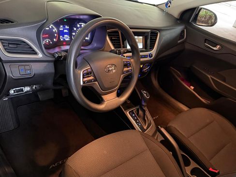 Used 2019 Hyundai Accent SE FWD image 15