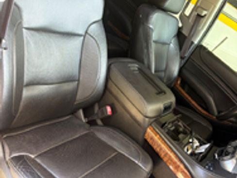 Used 2015 Chevrolet Suburban LTZ AWD/4WD image 18