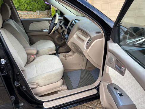 Used 2006 Kia Sportage LX image 9