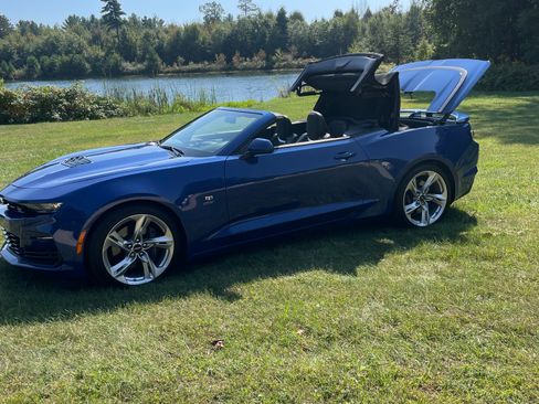 Used 2020 Chevrolet Camaro SS image 14