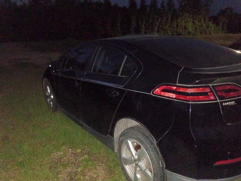 Used 2015 Chevrolet Volt FWD image 1
