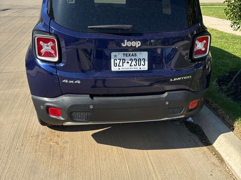 Used 2016 Jeep Renegade Limited w/ Safety & Security Group AWD/4WD image 5
