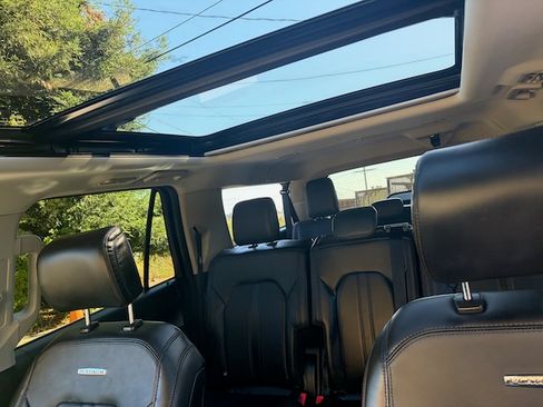 Used 2020 Ford Expedition Max Platinum AWD/4WD image 16