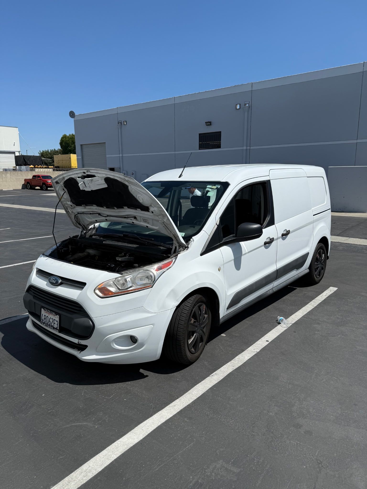 Used 2018 Ford Transit Connect XLT FWD image 2