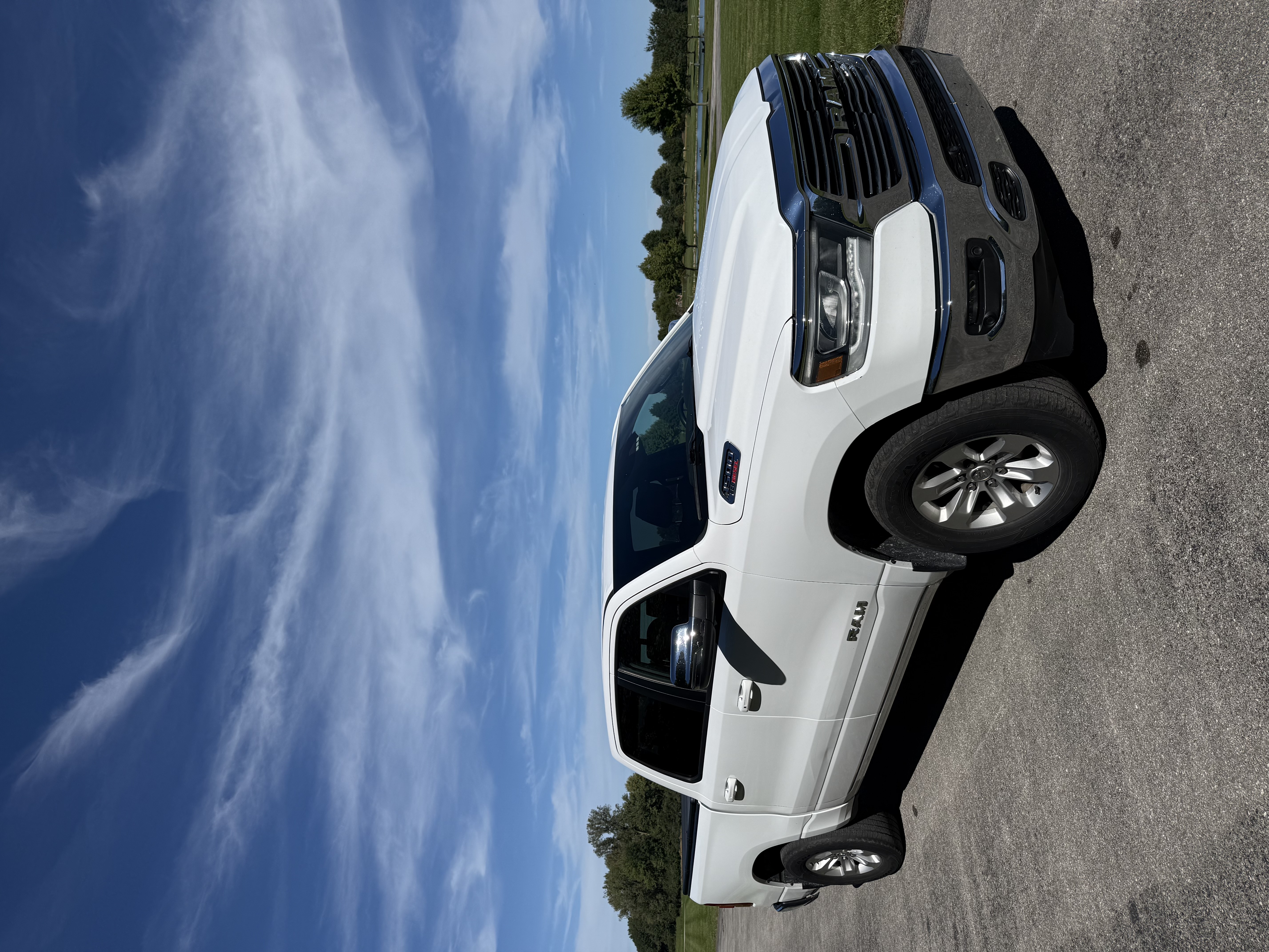Used 2023 RAM 1500 Laramie AWD/4WD image 8