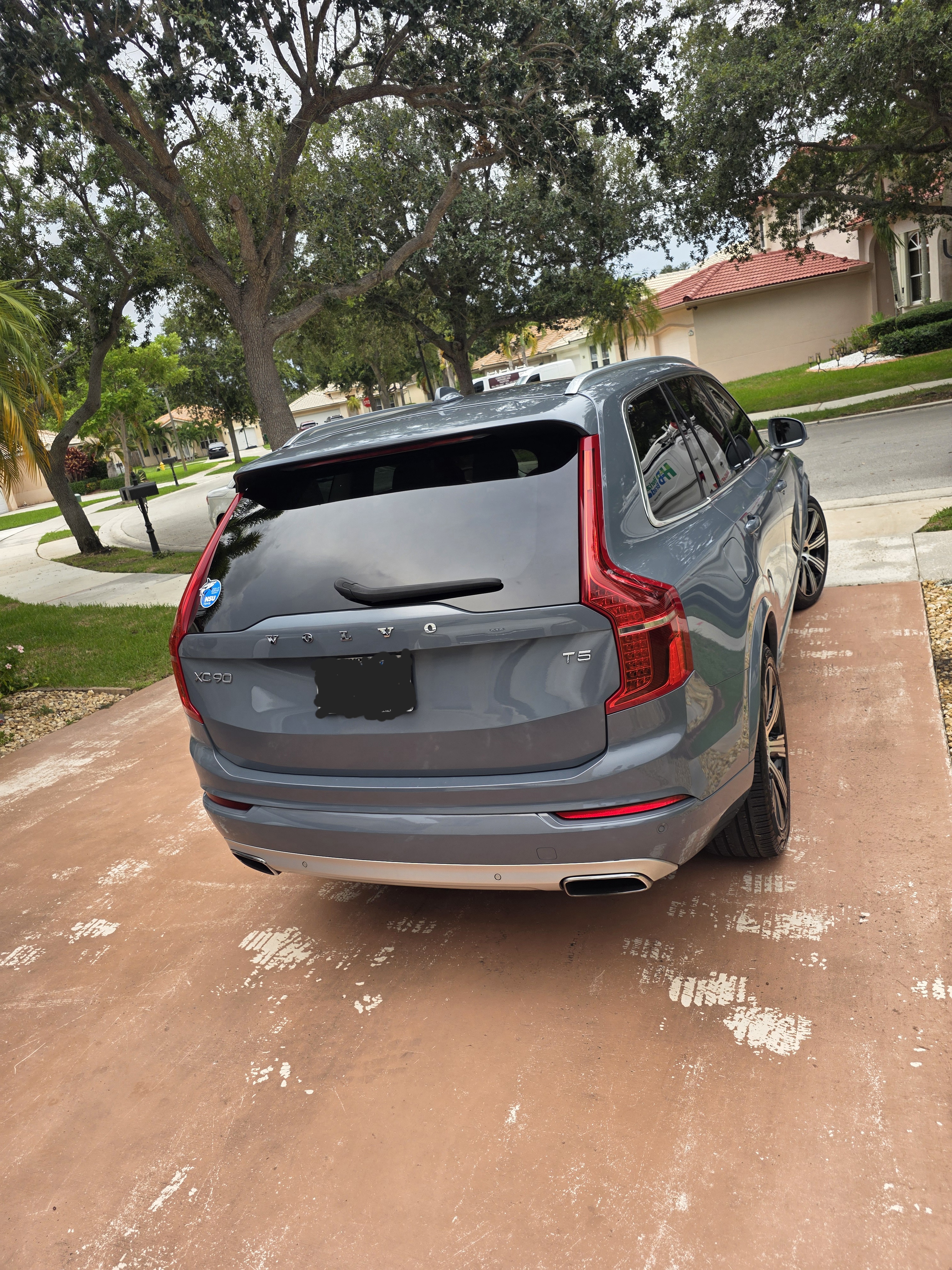 Used 2021 Volvo XC90 T5 Momentum FWD image 9