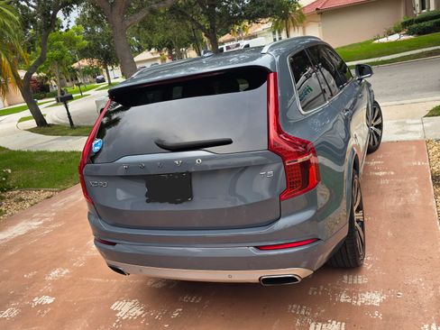 Used 2021 Volvo XC90 T5 Momentum FWD image 9