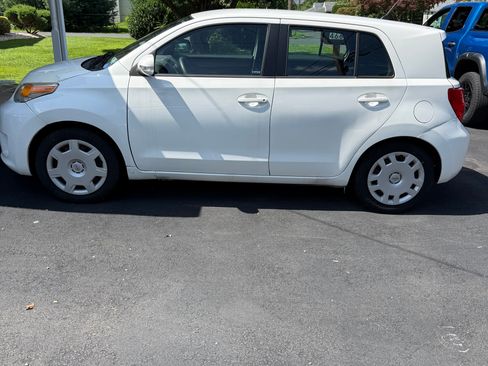 Used 2010 Scion xD FWD image 5