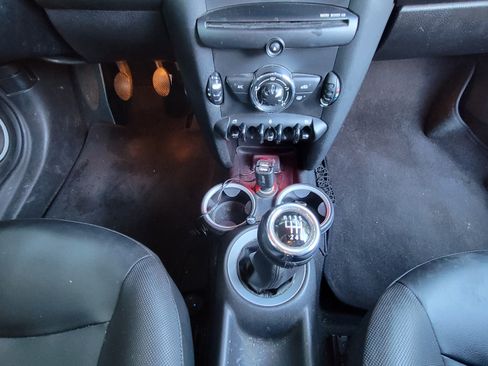 Used 2013 MINI Cooper Hardtop image 9