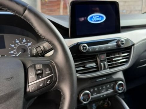Used 2021 Ford Escape SE w/ SE Sport Appearance Package FWD image 14