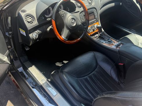 Used 2012 Mercedes-Benz SL 550 image 9