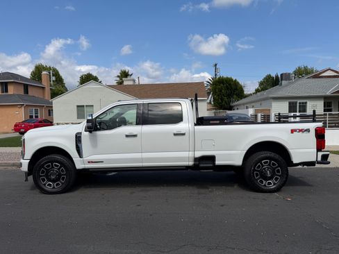 Used 2023 Ford F250 Platinum AWD/4WD image 16