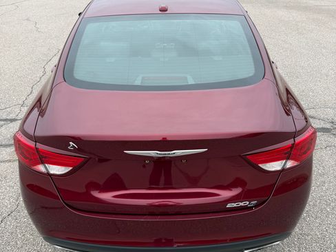 Used 2015 Chrysler 200 S w/ Comfort Group FWD image 8
