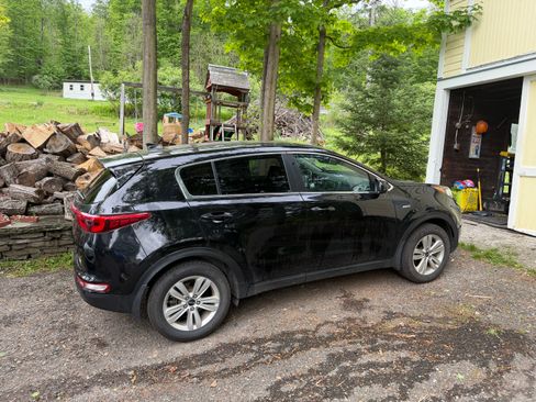 Used 2018 Kia Sportage LX AWD/4WD image 1