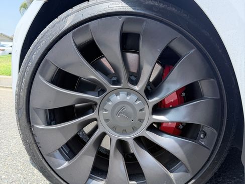Used 2021 Tesla Model 3 Performance AWD/4WD image 10