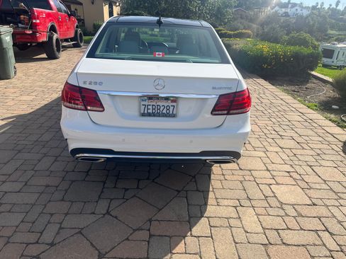 Used 2014 Mercedes-Benz E 250 BlueTEC Sedan image 6