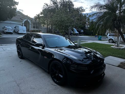 Used 2019 Dodge Charger Scat Pack w/ Plus Group image 16