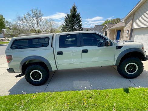Used 2014 Ford F150 Raptor w/ Equipment Group 801A Luxury AWD/4WD image 8