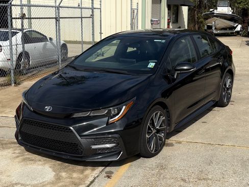 Used 2020 Toyota Corolla SE image 1