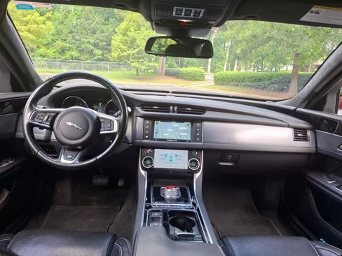 Used 2016 Jaguar XF R-Sport AWD/4WD image 11