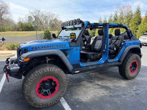 Used 2023 Jeep Wrangler Unlimited Rubicon w/ Cold Weather Group image 5