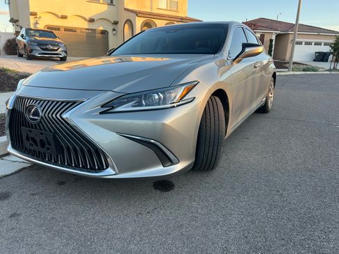 Used 2020 Lexus ES 300h 300h Sedan 4D w/ Accessory Package 2 image 2