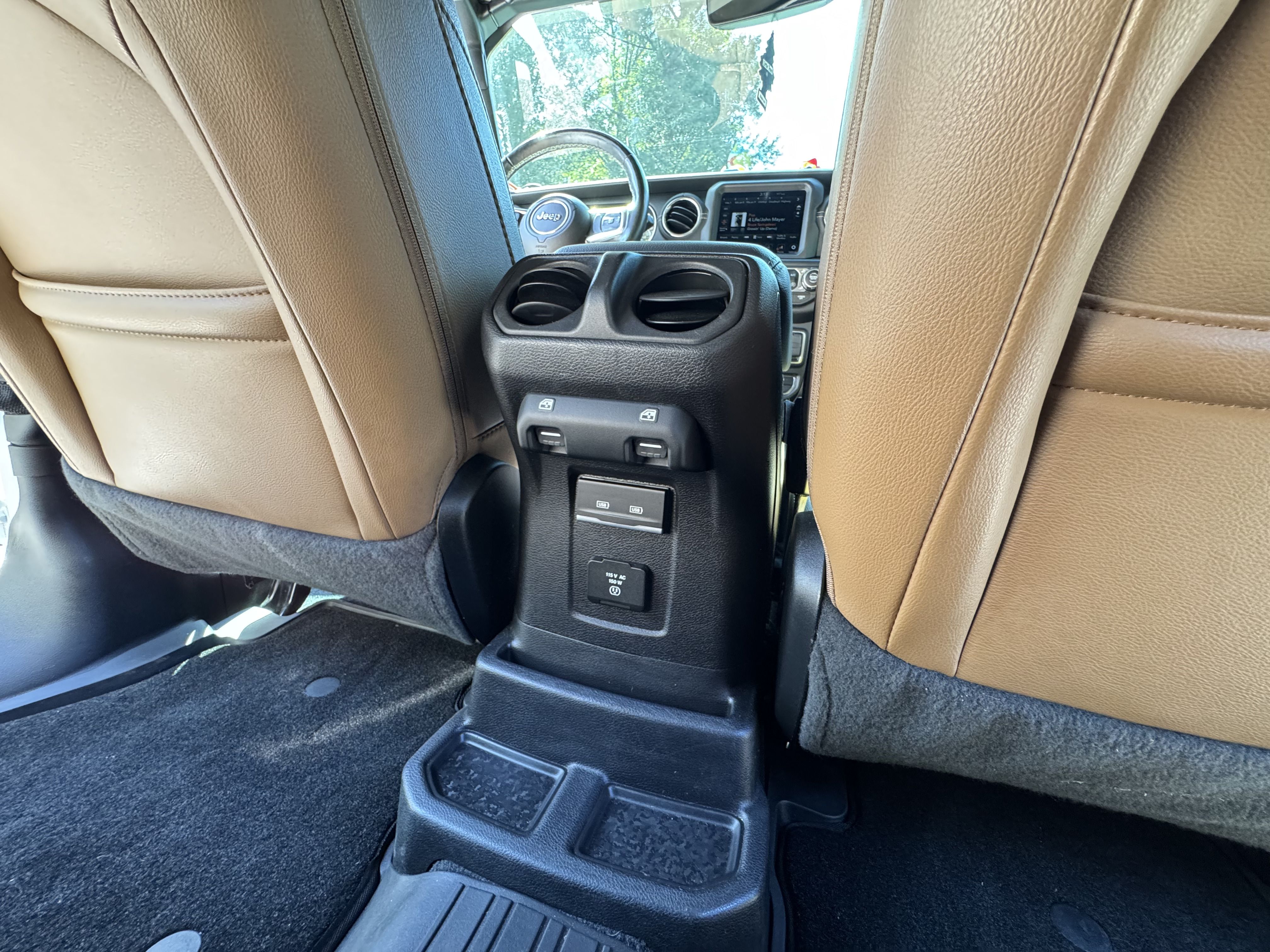 Used 2021 Jeep Wrangler Unlimited Sahara AWD/4WD image 13