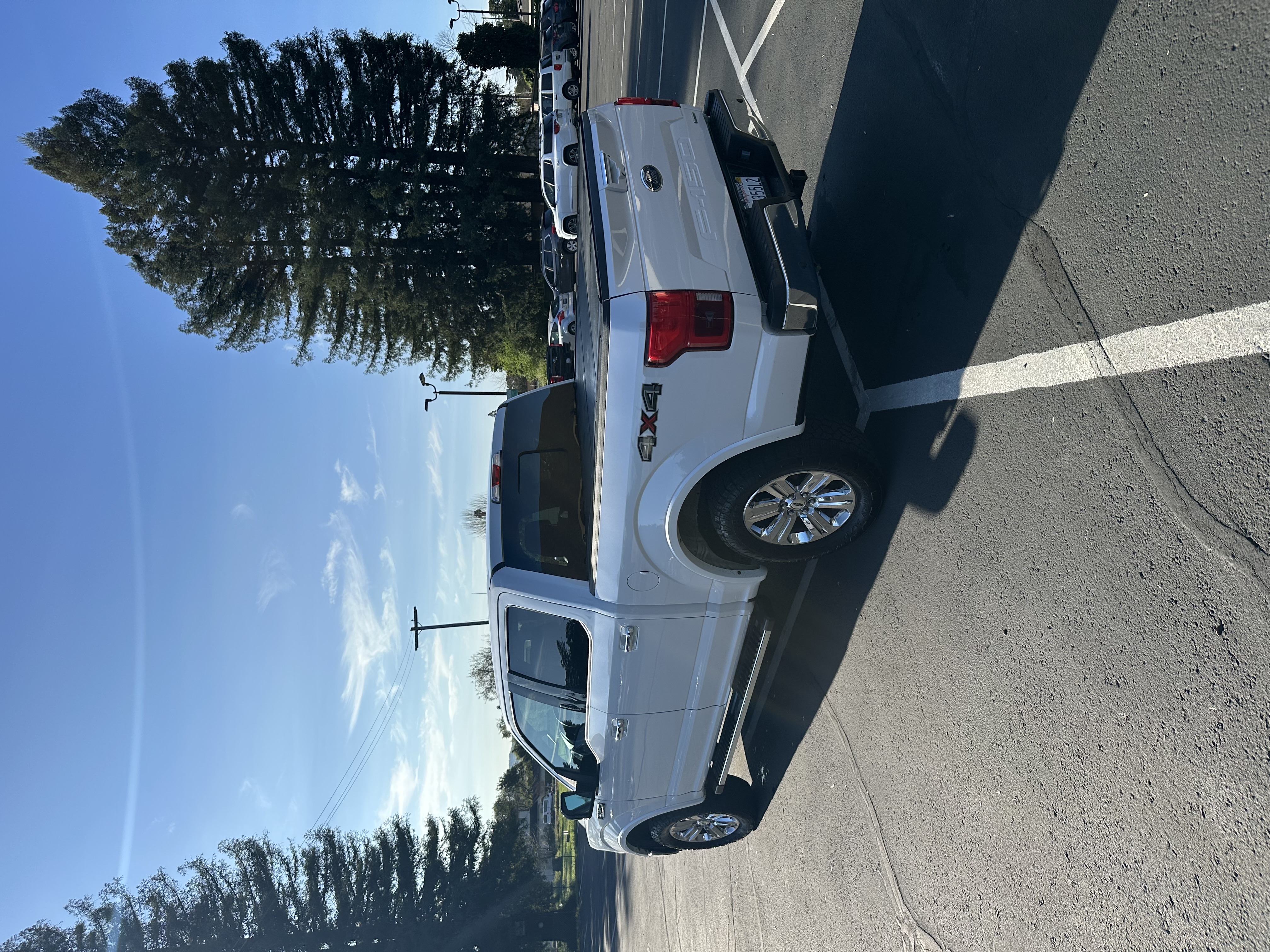 Used 2018 Ford F150 Lariat w/ Equipment Group 501A Mid AWD/4WD image 4