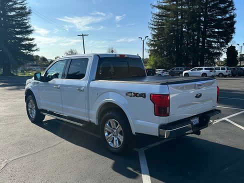Used 2018 Ford F150 Lariat w/ Equipment Group 501A Mid AWD/4WD image 4