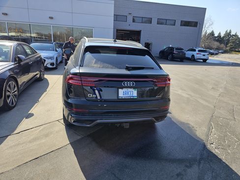 Used 2023 Audi Q8 Premium Plus w/ Premium Plus Package image 4