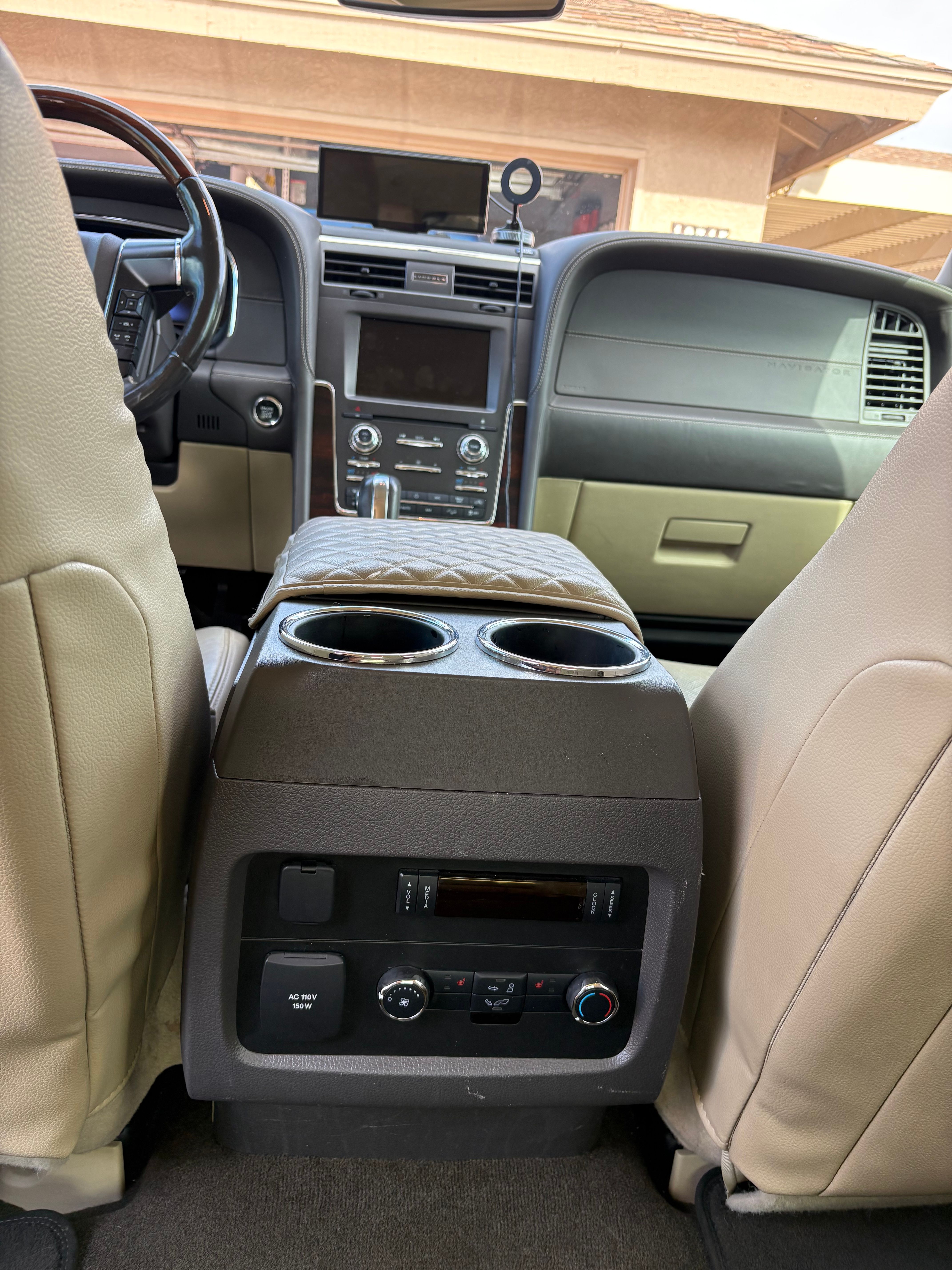Used 2015 Lincoln Navigator 4WD w/ Equipment Group 101A Reserve image 20