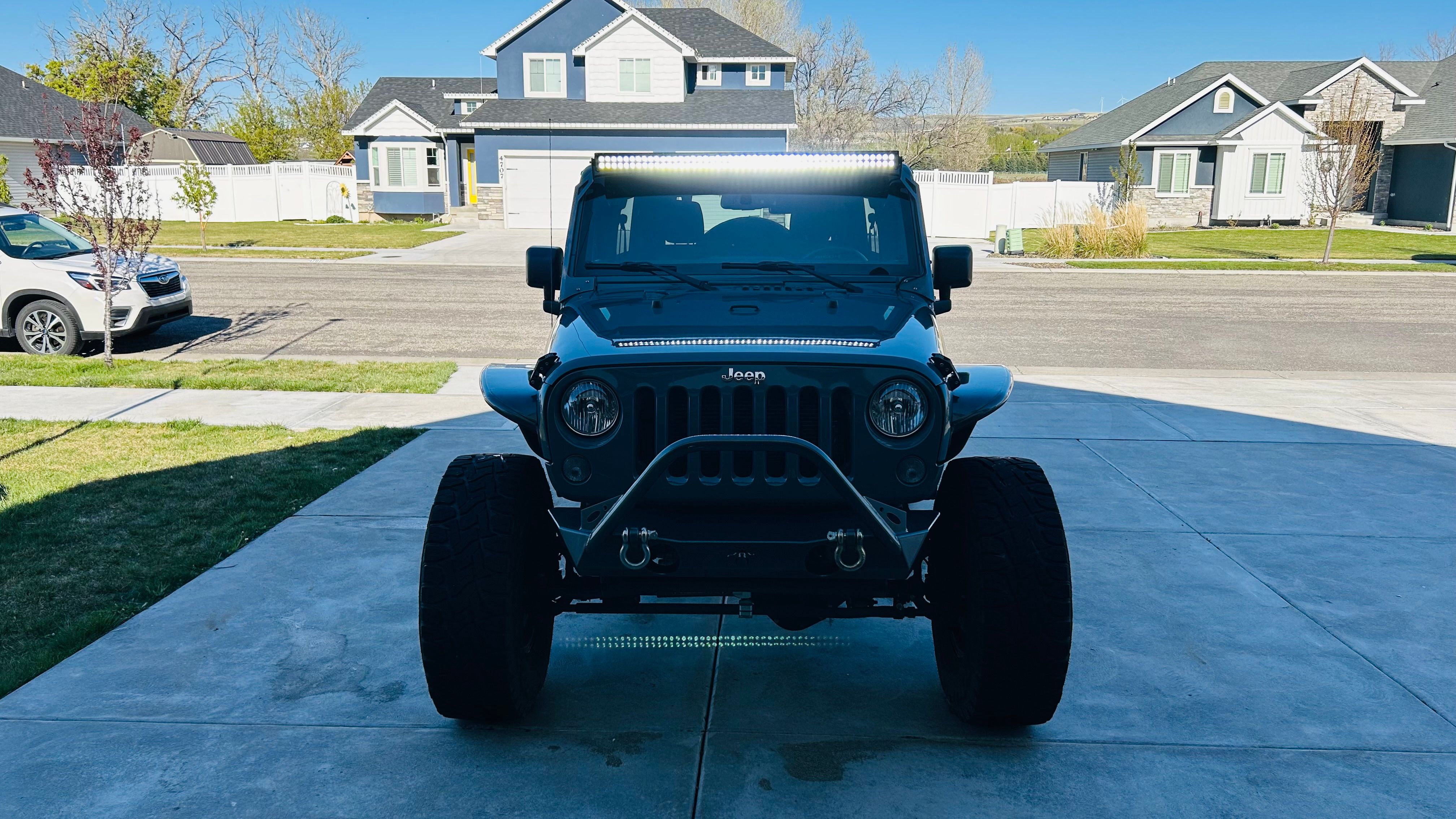 Used 2015 Jeep Wrangler Unlimited Rubicon w/ Connectivity Group AWD/4WD image 11
