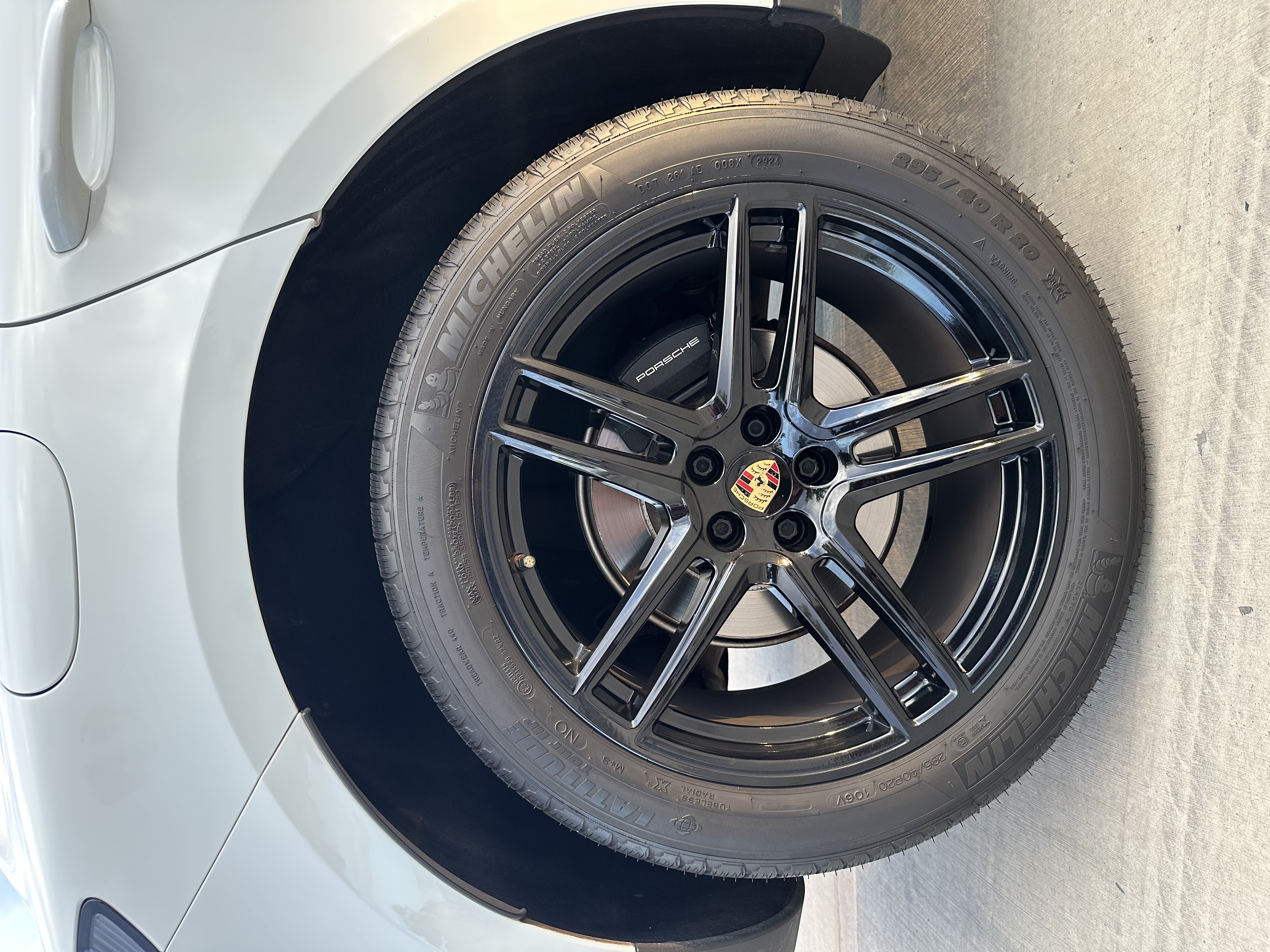 Used 2020 Porsche Macan AWD/4WD image 26
