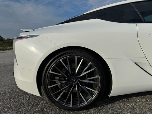 Used 2025 Lexus LC 500 Coupe w/ Dynamic Handling Package RWD image 10