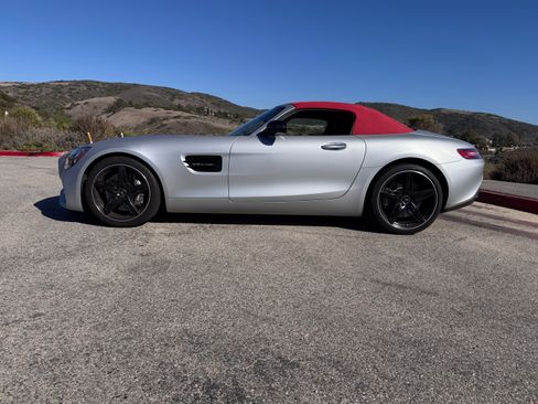 Used 2018 Mercedes-Benz AMG GT Roadster image 27