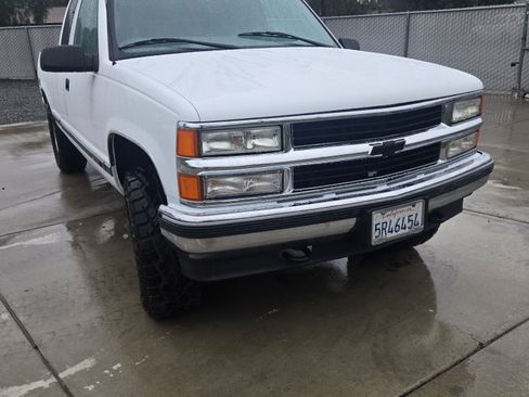 Used 1998 Chevrolet Silverado 1500 4x4 Extended Cab w/ Preferred Equipment Group 2 image 4