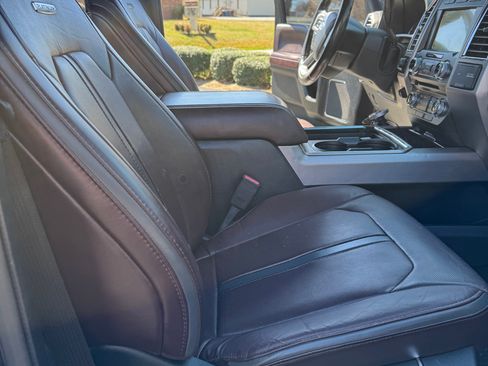 Used 2017 Ford F350 Platinum w/ Platinum Ultimate Package image 16