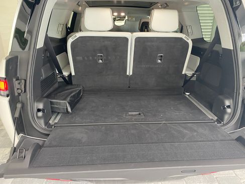 Used 2024 Rivian R1S Adventure image 12