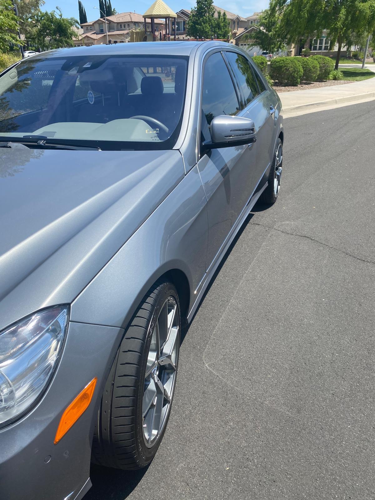 Used 2011 Mercedes-Benz E 550 4MATIC Sedan image 14