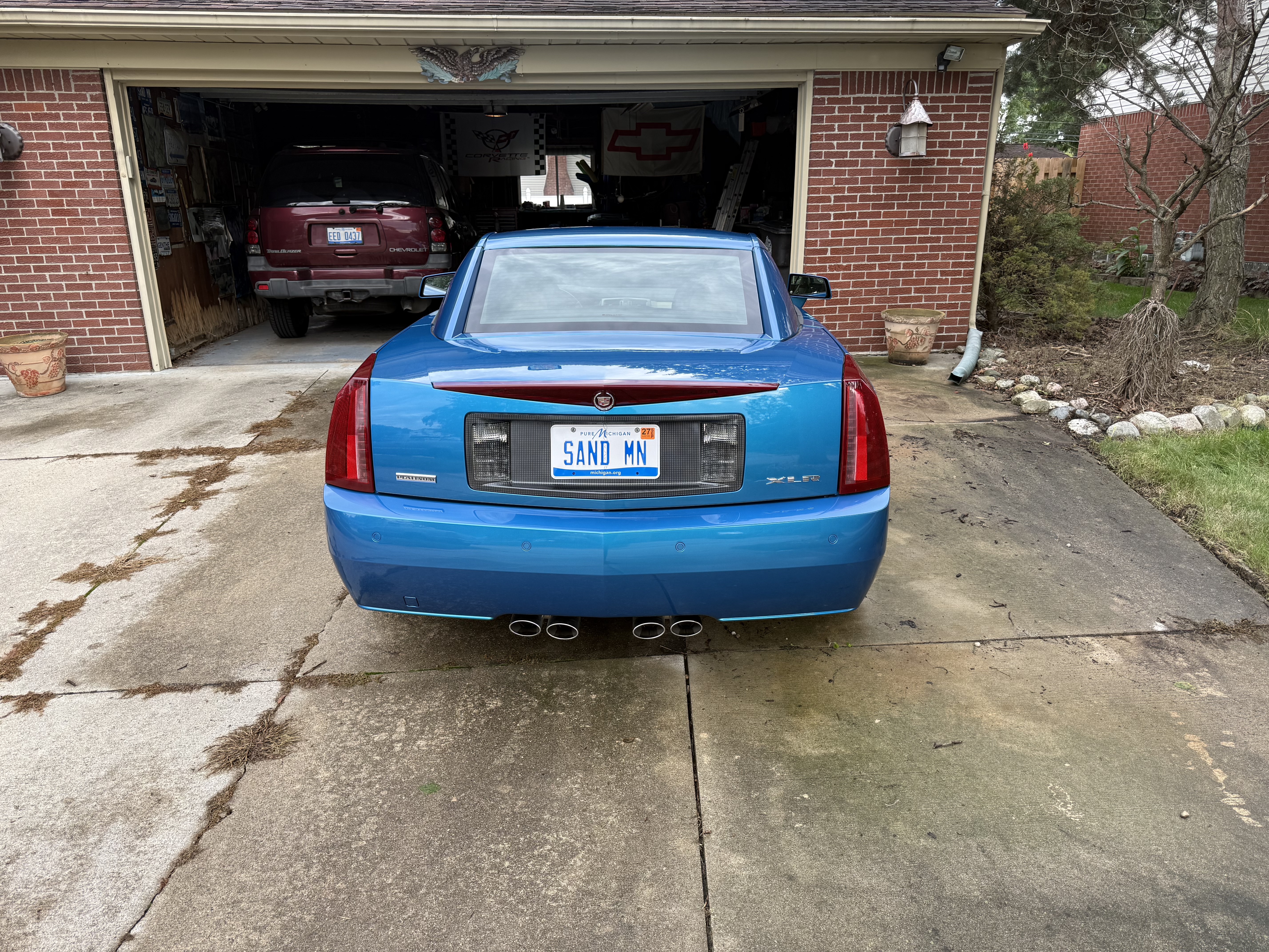 Used 2008 Cadillac XLR RWD image 4