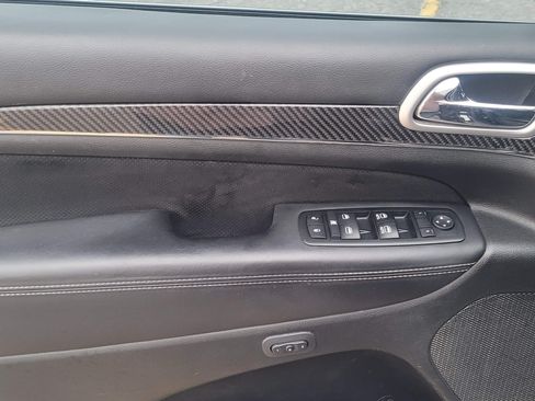 Used 2014 Jeep Grand Cherokee SRT image 8