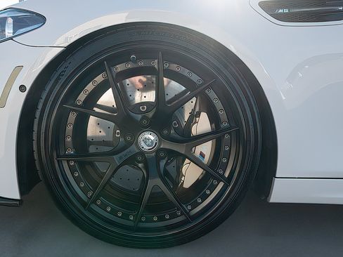 Used 2014 BMW M5 Competition image 9