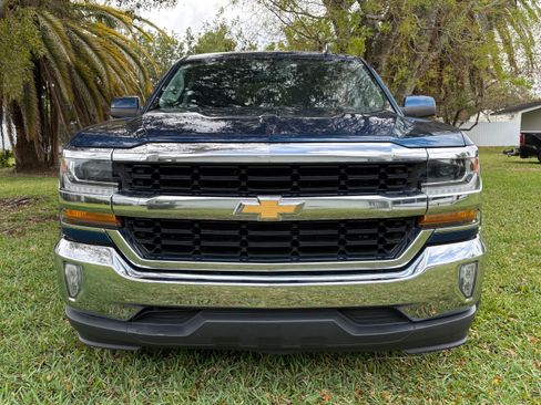 Used 2018 Chevrolet Silverado 1500 LT w/ All Star Edition image 2