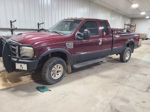 Used 2000 Ford F250 4x4 SuperCab Super Duty image 1
