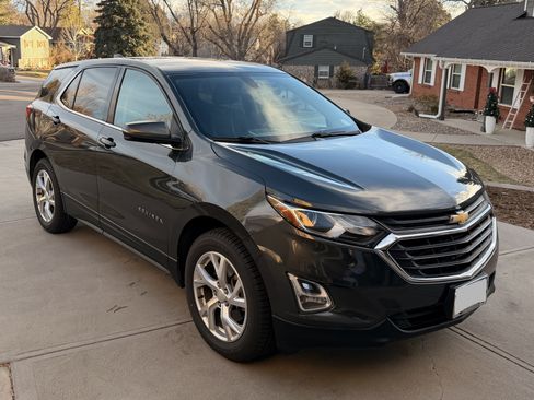 Used 2018 Chevrolet Equinox LT image 1