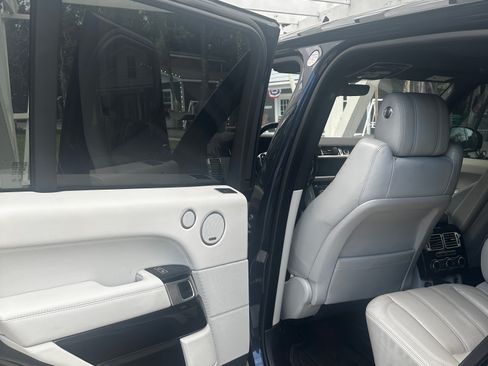 Used 2017 Land Rover Range Rover HSE AWD/4WD image 18