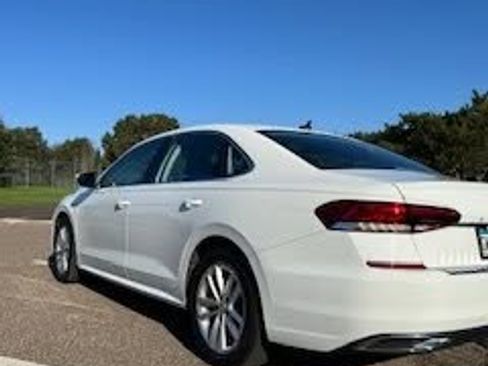 Used 2020 Volkswagen Passat 2.0T SE image 4