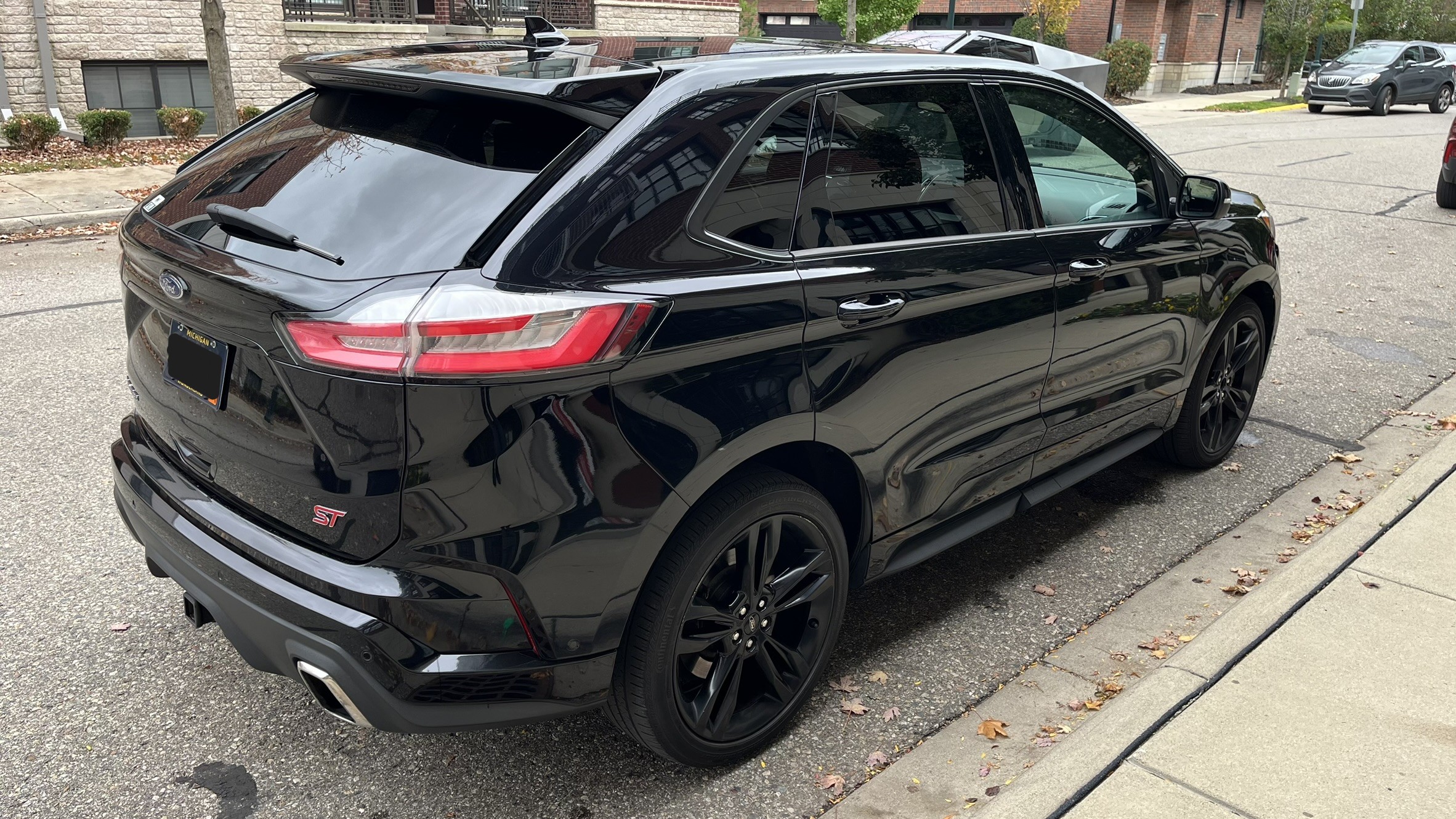 Used 2019 Ford Edge ST w/ Equipment Group 401A AWD/4WD image 8