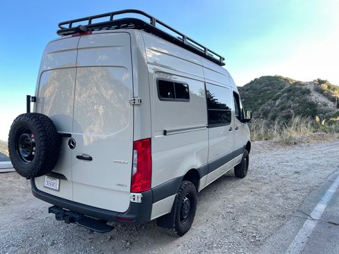Used 2023 Mercedes-Benz Sprinter 2500 image 2